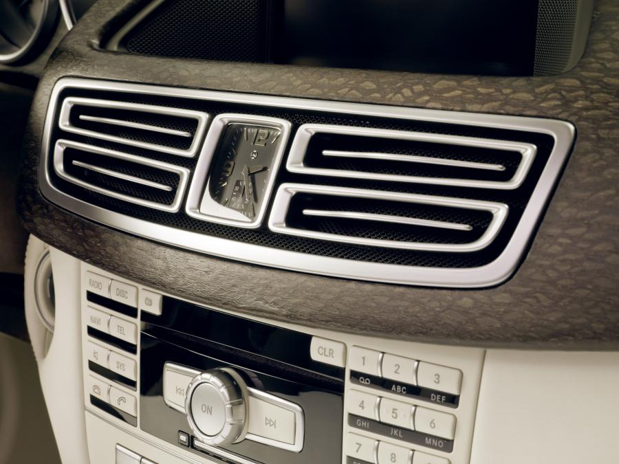  Mercedes-Benz Shooting Break Concept 2010 года  (фото 37 из 65)